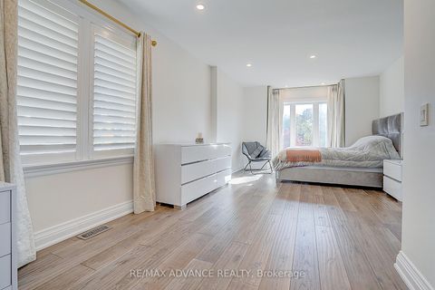 Photo 37 at 32 Brookfield Road, York Mills, Toronto