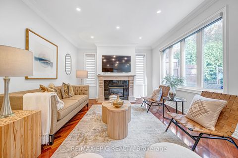 Photo 14 at 115 Thornhill Woods Drive, Patterson, Vaughan