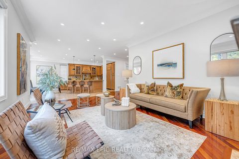 Photo 17 at 115 Thornhill Woods Drive, Patterson, Vaughan