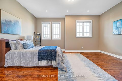 Photo 30 at 115 Thornhill Woods Drive, Patterson, Vaughan