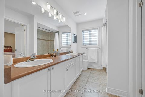 Photo 37 at 115 Thornhill Woods Drive, Patterson, Vaughan