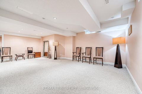 Photo 40 at 115 Thornhill Woods Drive, Patterson, Vaughan