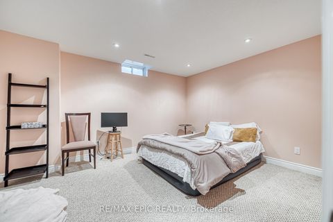 Photo 41 at 115 Thornhill Woods Drive, Patterson, Vaughan