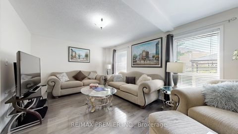 Photo 3 at 215 Drummond Drive, Maple, Vaughan