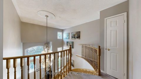 Photo 10 at 215 Drummond Drive, Maple, Vaughan