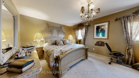 Photo 11 at 215 Drummond Drive, Maple, Vaughan