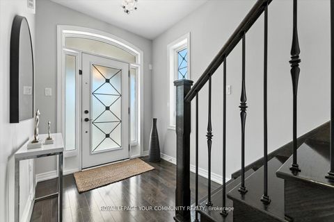 Photo 3 at 27 Hansard Drive, Vellore Village, Vaughan