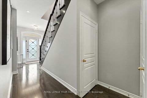 Photo 5 at 27 Hansard Drive, Vellore Village, Vaughan