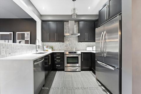 Photo 15 at 27 Hansard Drive, Vellore Village, Vaughan