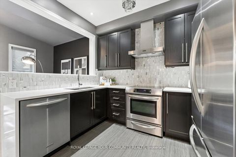 Photo 21 at 27 Hansard Drive, Vellore Village, Vaughan