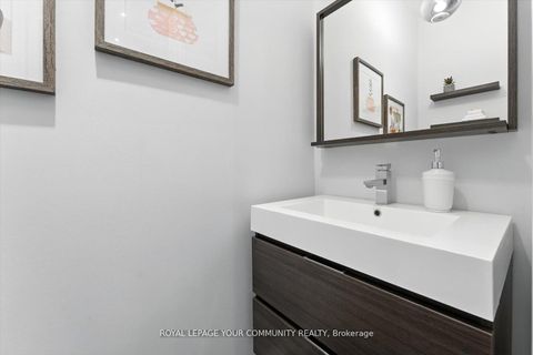 Photo 39 at 27 Hansard Drive, Vellore Village, Vaughan