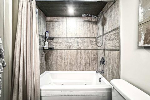 Photo 14 at 205 - 3 Duplex Avenue, Newtonbrook West, Toronto