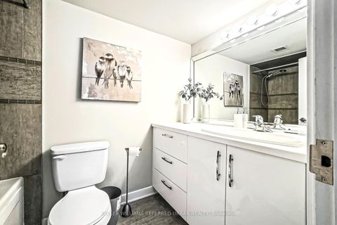 Photo 15 at 205 - 3 Duplex Avenue, Newtonbrook West, Toronto