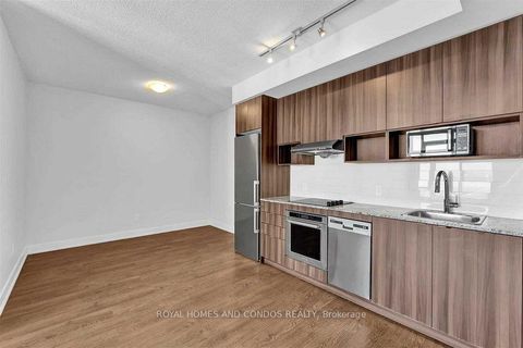 Photo 7 at 706 - 7 Mabelle Avenue, City Centre West, Toronto