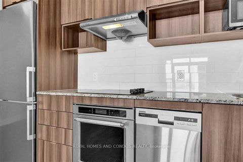 Photo 11 at 706 - 7 Mabelle Avenue, City Centre West, Toronto