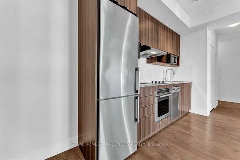 Photo 12 at 706 - 7 Mabelle Avenue, City Centre West, Toronto