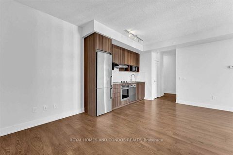 Photo 14 at 706 - 7 Mabelle Avenue, City Centre West, Toronto