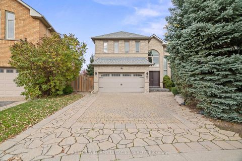 Photo 3 at 39 Michelle Drive, East Woodbridge, Vaughan