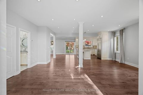 Photo 6 at 39 Michelle Drive, East Woodbridge, Vaughan