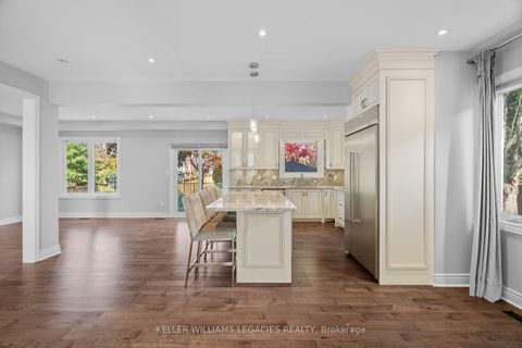 Photo 10 at 39 Michelle Drive, East Woodbridge, Vaughan