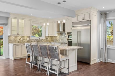 Photo 11 at 39 Michelle Drive, East Woodbridge, Vaughan