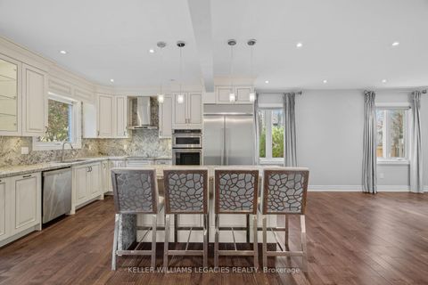 Photo 12 at 39 Michelle Drive, East Woodbridge, Vaughan