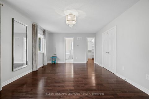 Photo 22 at 39 Michelle Drive, East Woodbridge, Vaughan