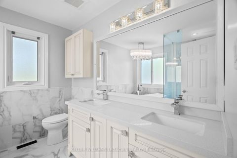 Photo 25 at 39 Michelle Drive, East Woodbridge, Vaughan