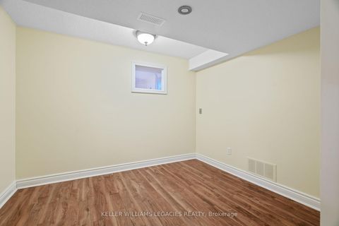 Photo 36 at 39 Michelle Drive, East Woodbridge, Vaughan