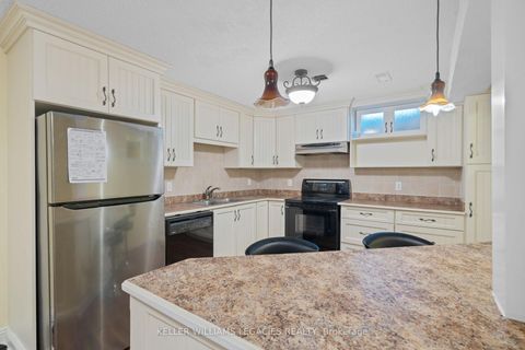 Photo 38 at 39 Michelle Drive, East Woodbridge, Vaughan