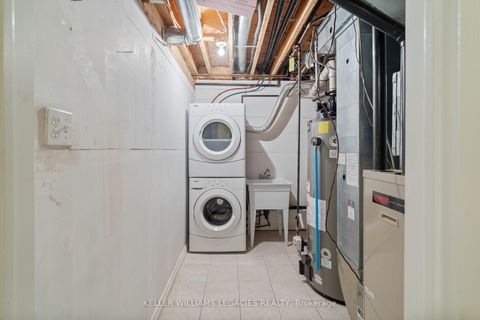 Photo 41 at 39 Michelle Drive, East Woodbridge, Vaughan