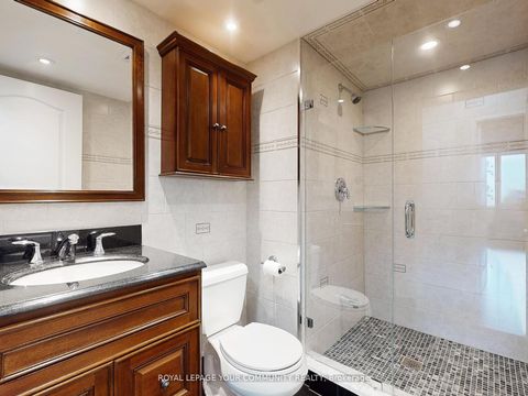 Photo 12 at 324 - 32 Clarissa Drive, Harding, Richmond Hill