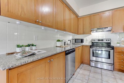 Photo 8 at 162 Verdi Road, Oak Ridges, Richmond Hill