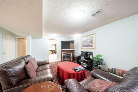 Photo 31 at 259 Tall Grass Trail, East Woodbridge, Vaughan