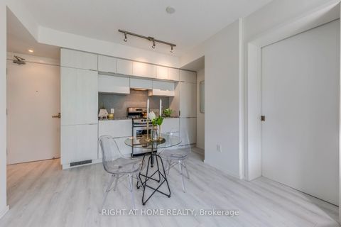 Photo 8 at 611 - 159 Dundas Street E, Yonge Corridor, Toronto