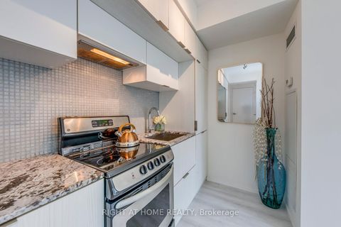 Photo 9 at 611 - 159 Dundas Street E, Yonge Corridor, Toronto