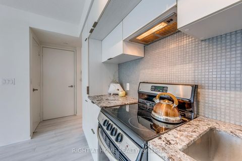 Photo 10 at 611 - 159 Dundas Street E, Yonge Corridor, Toronto