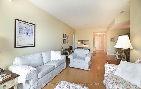 Photo 3 at 504 - 3085 Bloor Street W, Queensway, Toronto