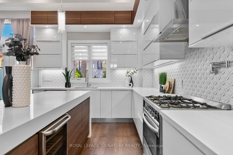 Photo 9 at 59A Bexhill Avenue, Birchmount, Toronto