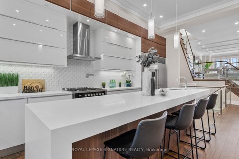 Photo 12 at 59A Bexhill Avenue, Birchmount, Toronto