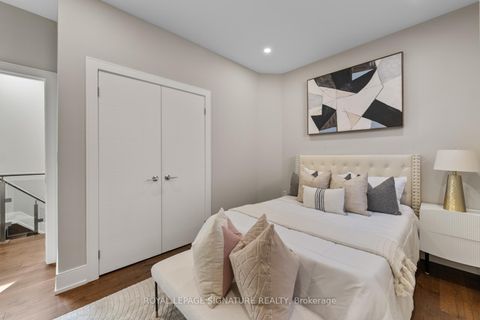 Photo 37 at 59A Bexhill Avenue, Birchmount, Toronto