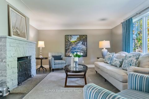 Photo 2 at 278 Carolyn Drive, CO Central, Oakville