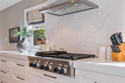 Photo 12 at 278 Carolyn Drive, CO Central, Oakville