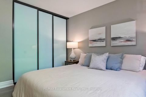 Photo 24 at 278 Carolyn Drive, CO Central, Oakville