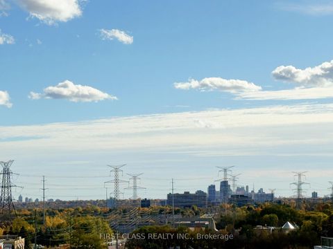 Photo 13 at 704 - 8888 Yonge Street, South Richvale, Richmond Hill