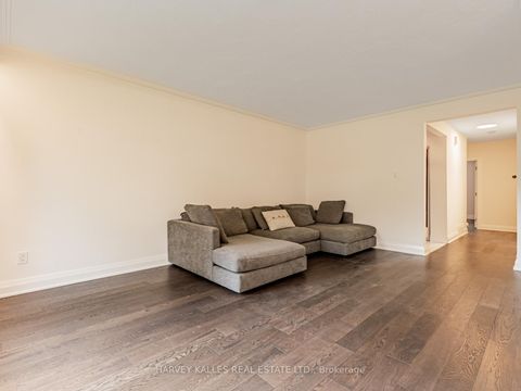 Photo 8 at 62 Cocksfield Avenue, Bathurst Manor, Toronto