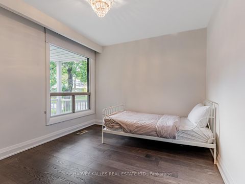 Photo 11 at 62 Cocksfield Avenue, Bathurst Manor, Toronto