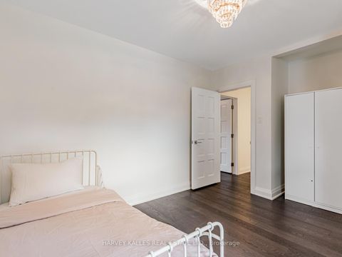 Photo 12 at 62 Cocksfield Avenue, Bathurst Manor, Toronto