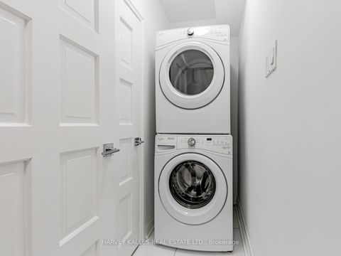 Photo 16 at 62 Cocksfield Avenue, Bathurst Manor, Toronto