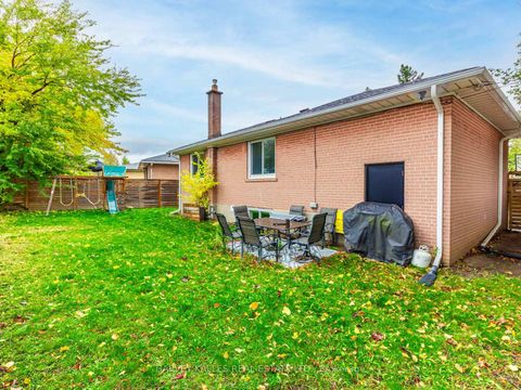 Photo 26 at 62 Cocksfield Avenue, Bathurst Manor, Toronto